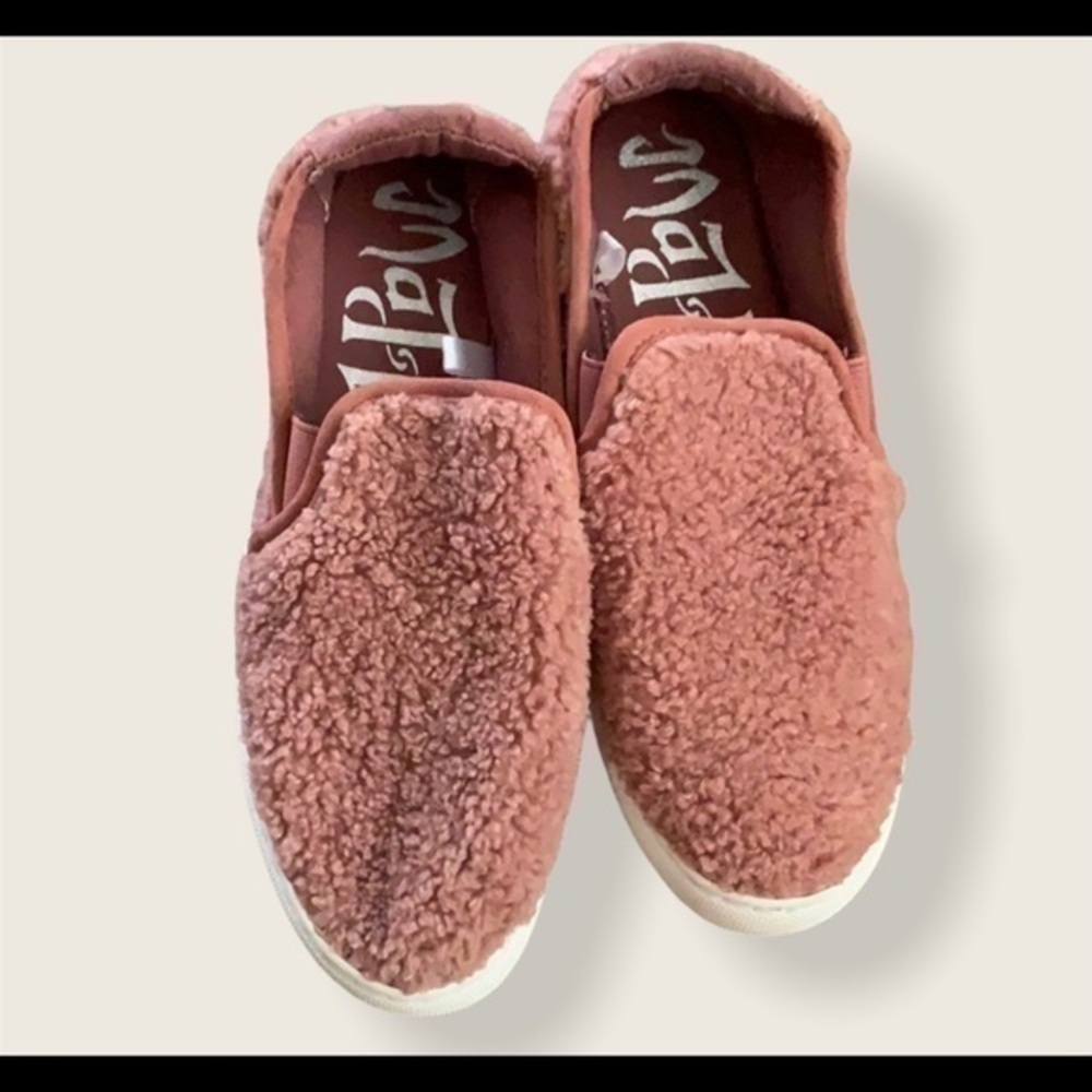 Mad Love Fuzzy Sherpa Casual Sneakers